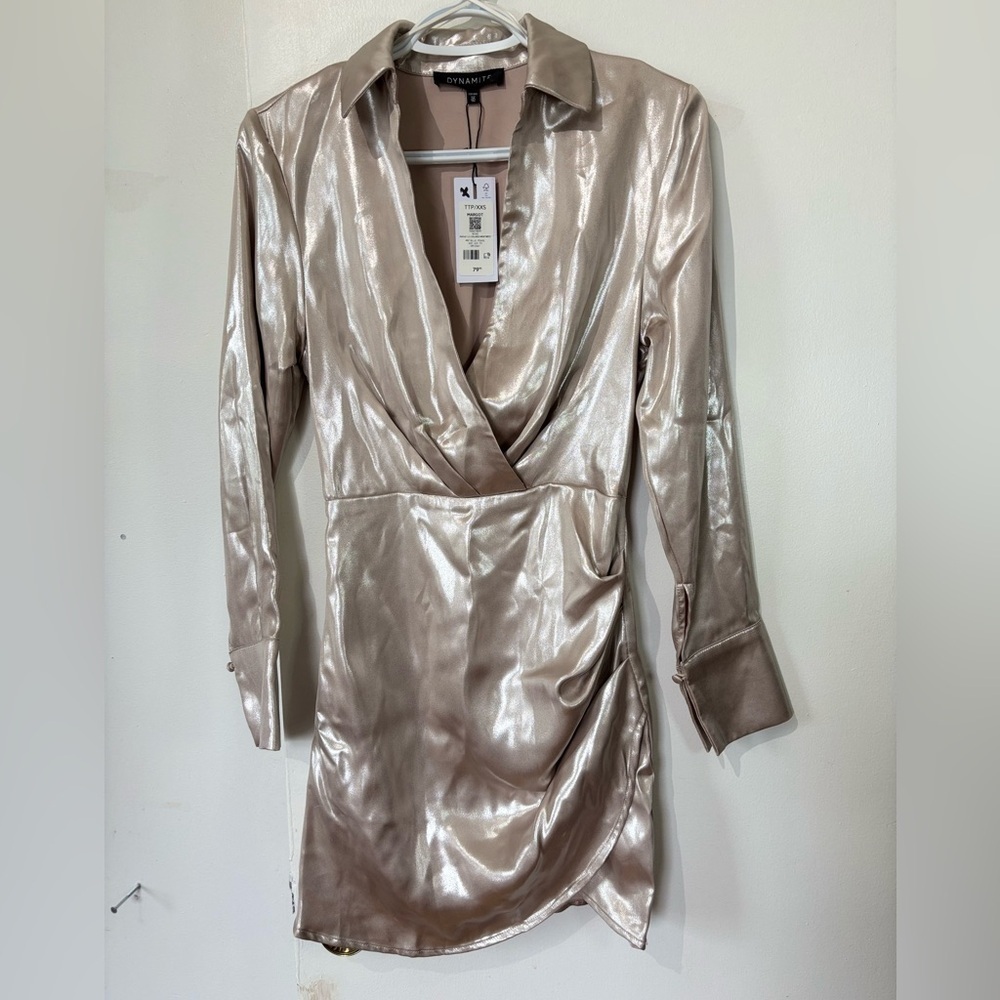 🎉4/30$🎉 Dynamite NWT Metallic Satin Wrap Dress - Size XXS - NWT